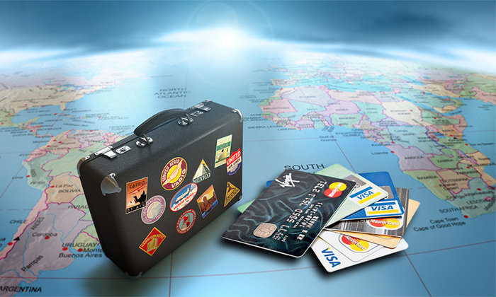 Как выбрать банковскую карту для поездки в Европу