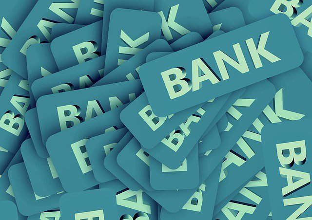 НБУ: банки ответят за своих посредников