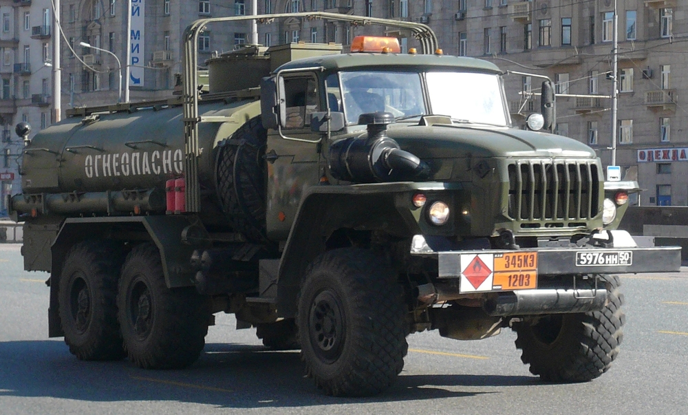 Ural-4320-fuel-Russian_Army.thumb.jpg.51fd5922bc62fd2ea4e1c511e2ff7114.jpg