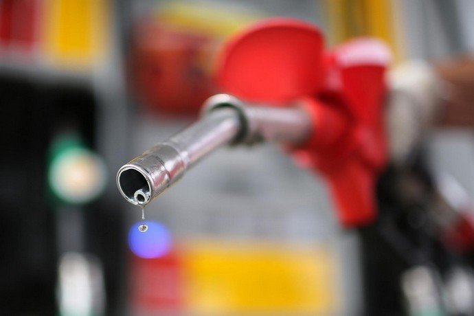 Бензин на АЗС продолжает дорожать
