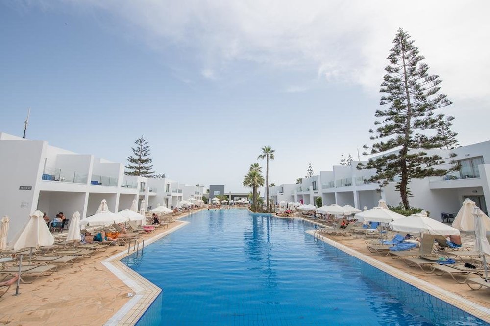 cyprustui.thumb.jpg.49fd72f753f1f247022e352ad069a4d6.jpg