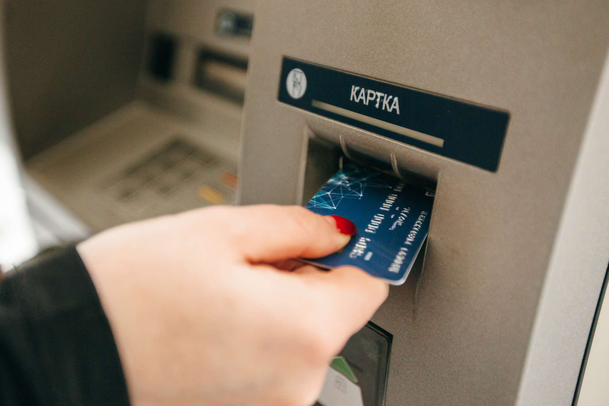 Новая схема мошенников с банкоматами: как защититься