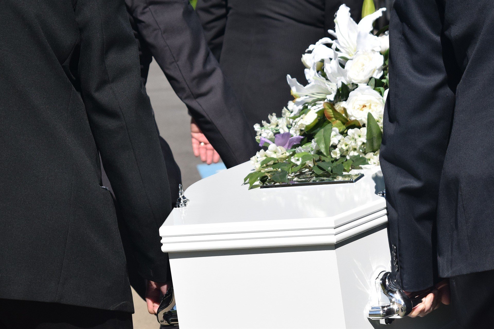 Похороны Порошенко пришлось срочно перенести