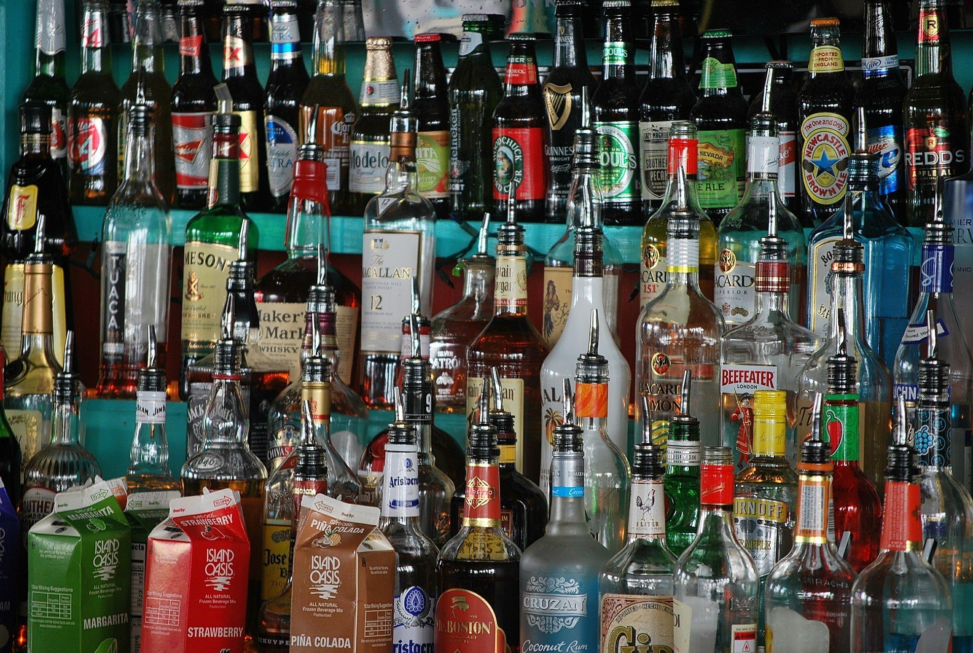 Вчені розповіли про користь алкоголю