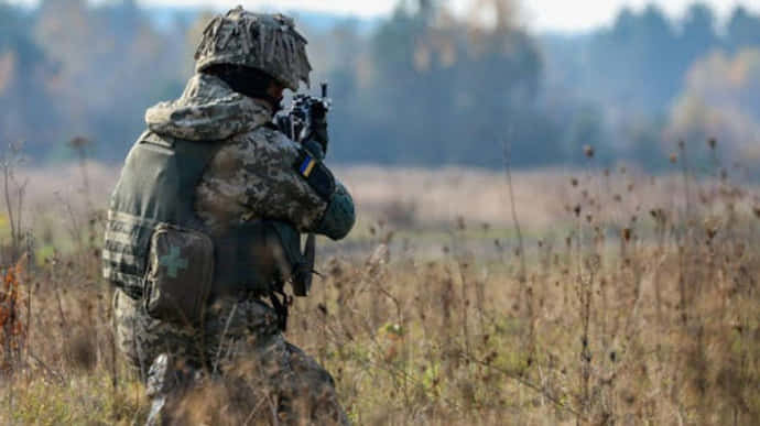 Оккупанты 6 раз нарушили "тишину", двое украинских воинов ранены