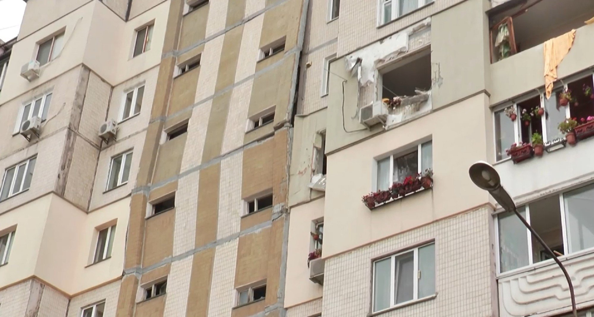 Взрыв на Позняках: квартиры есть, но не все рады
