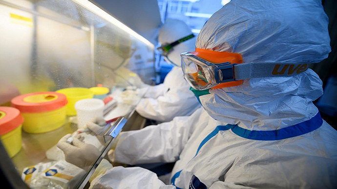 У Британії оприлюднили перші результати випробування на людях вакцини від коронавірусу