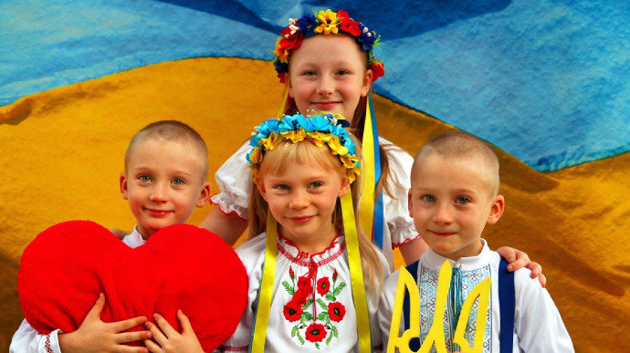 Киевсовет рекомендовал школам ежедневно исполнять гимн