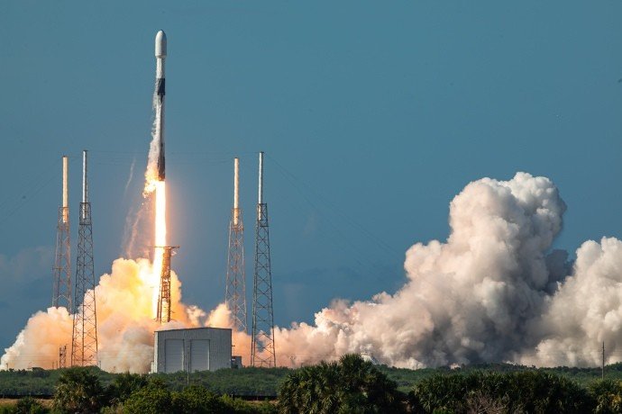 SpaceX здійснила 13-ий запуск ракети у цьому році