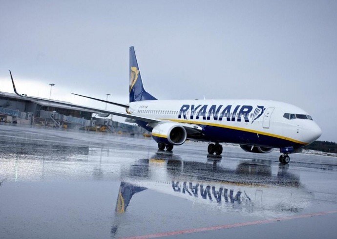 Выручка лоукостера Ryanair упала на 95%