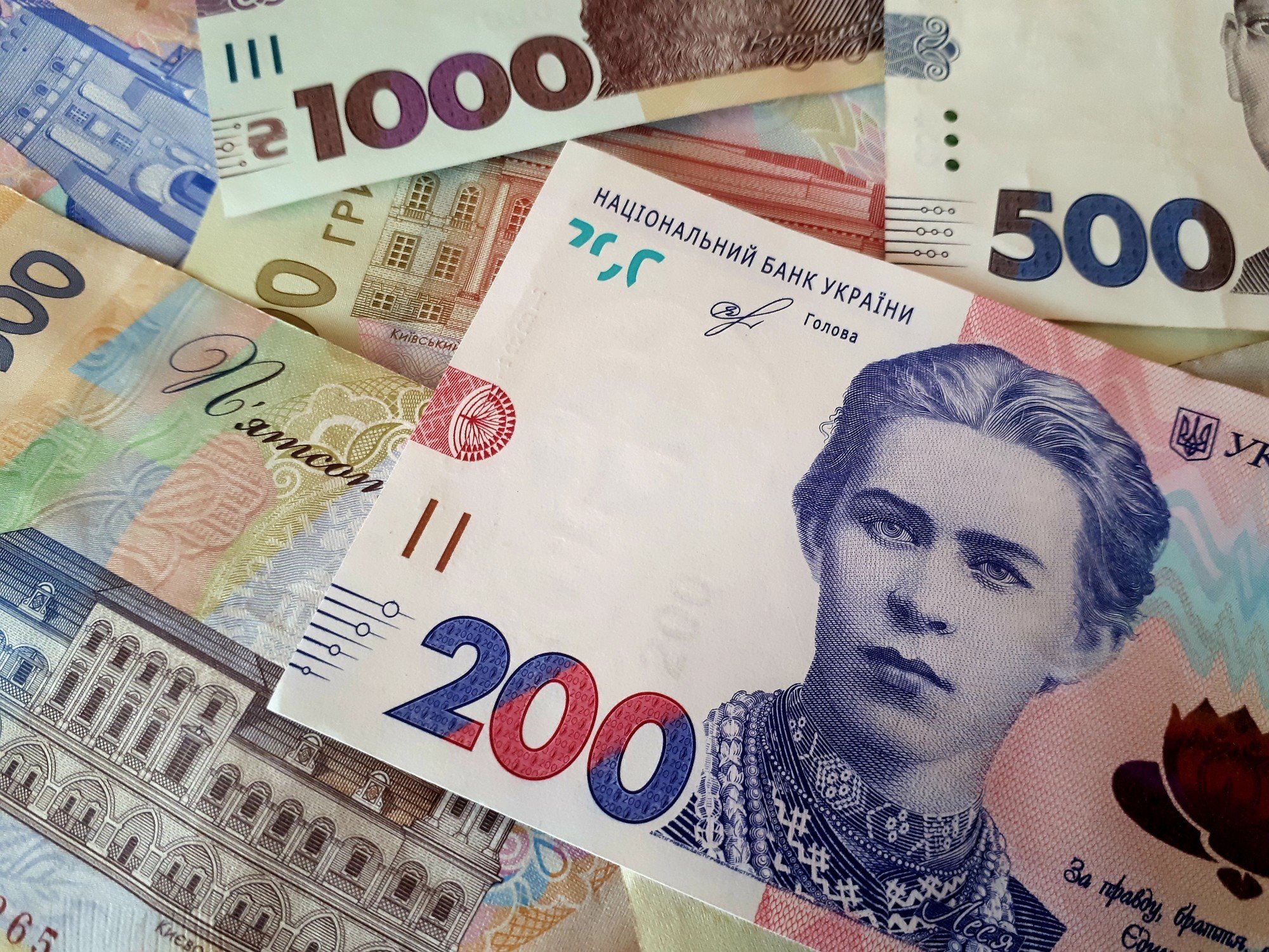 Чому українці прив 'язані до готівки