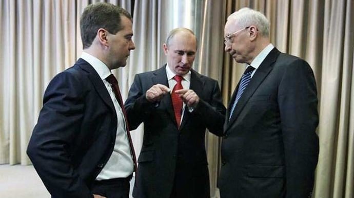 Путін розповів, як говорив із Азаровим про фінансування Криму