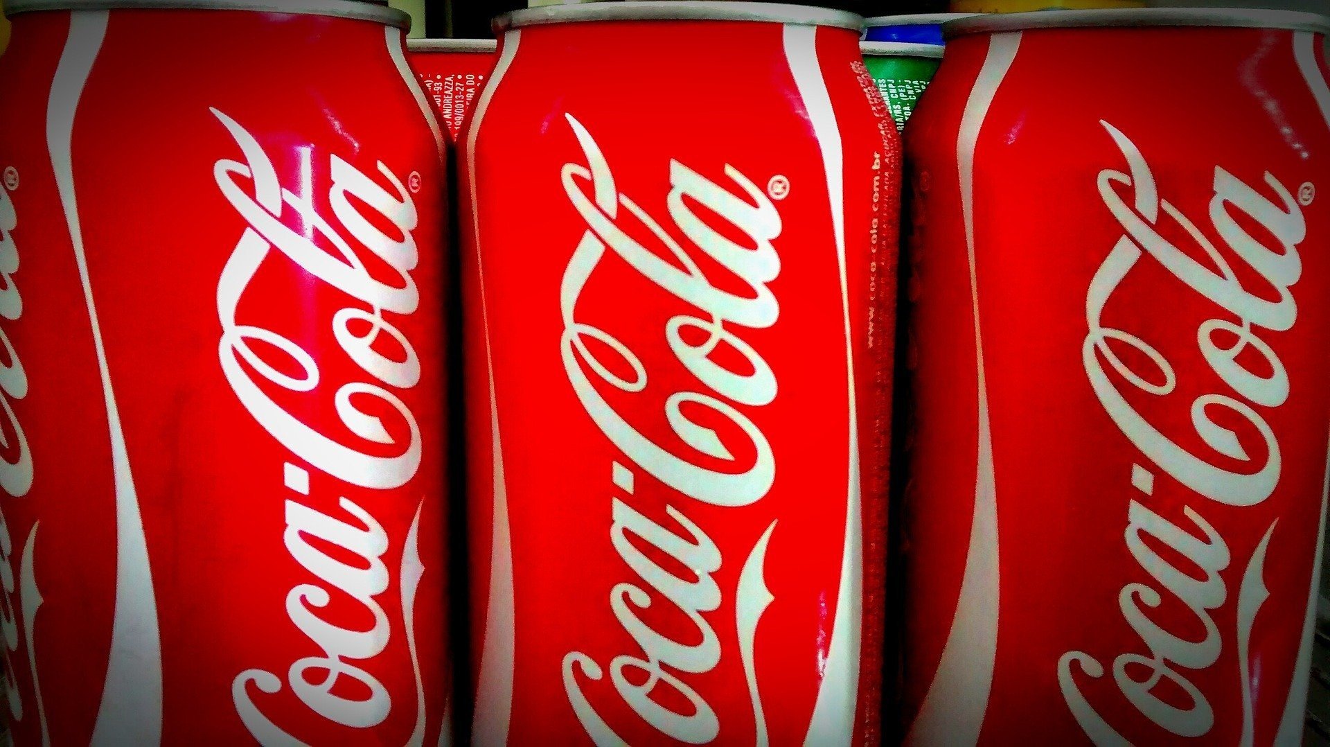 Coca-Cola скоротить тисячі робочих місць