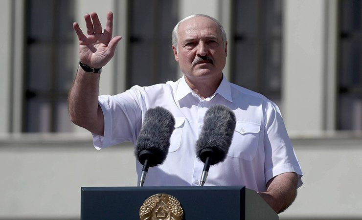 Лукашенко объявил о конце "вакханалии"
