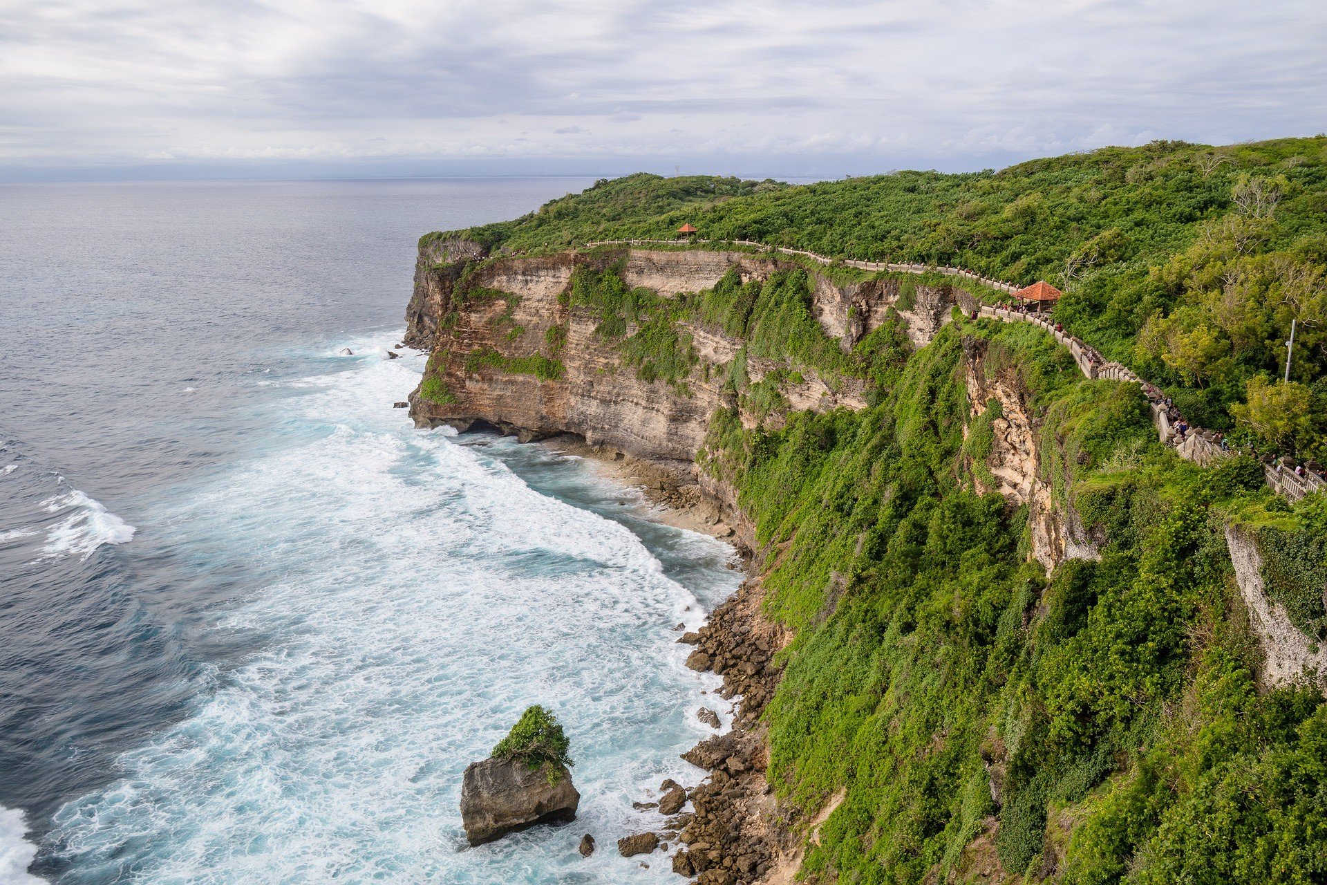 Бали останется закрытым для туристов