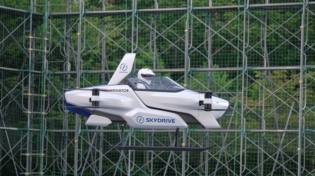 В Японии прошли испытания «летающей машины»
