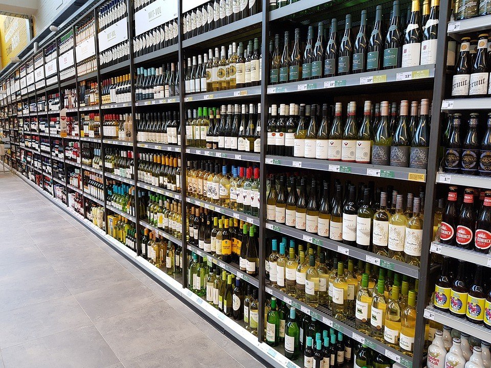 Как выбрать хорошее вино в магазине