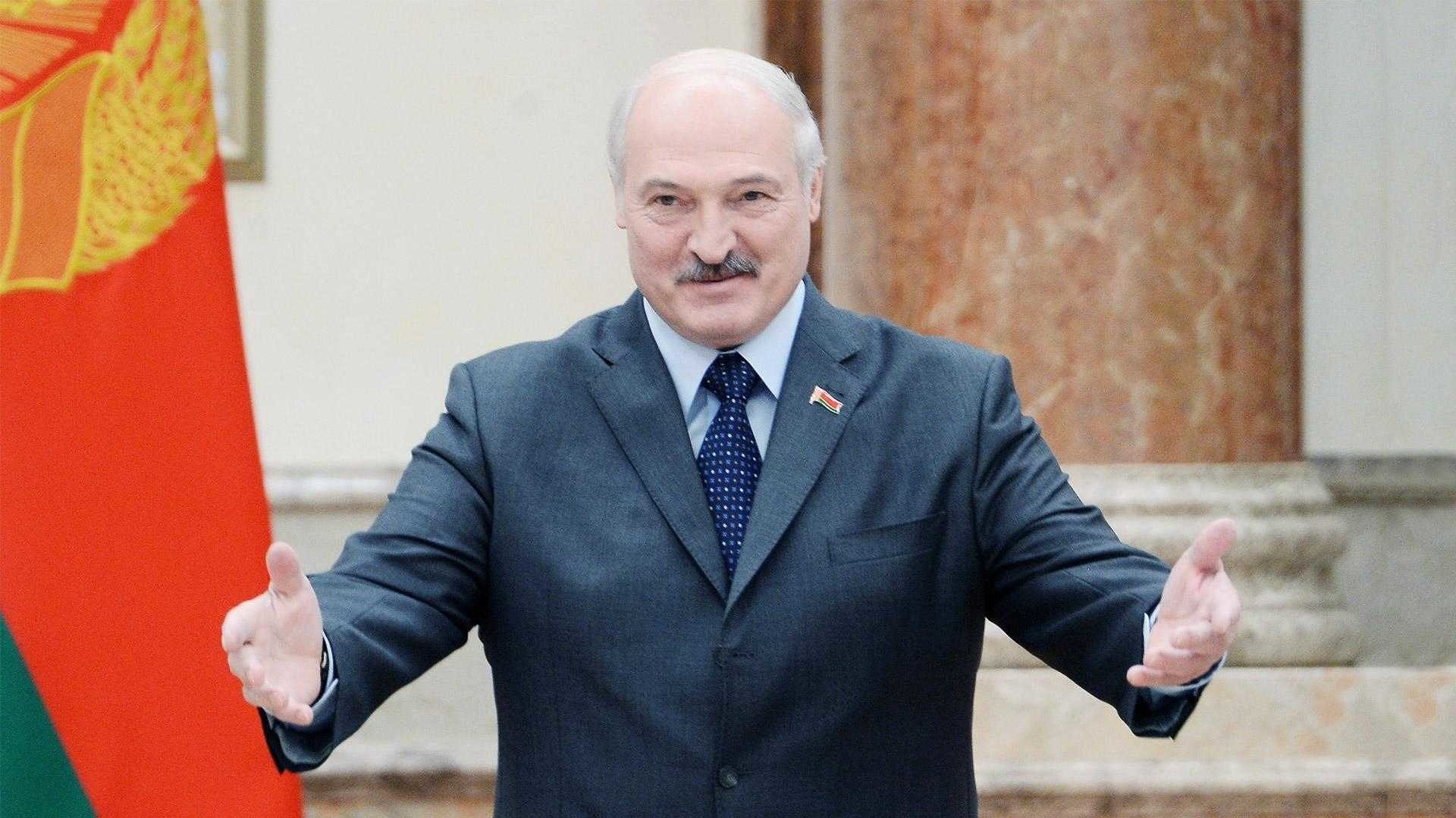 Лукашенко жестко ответил на предложение Макрона
