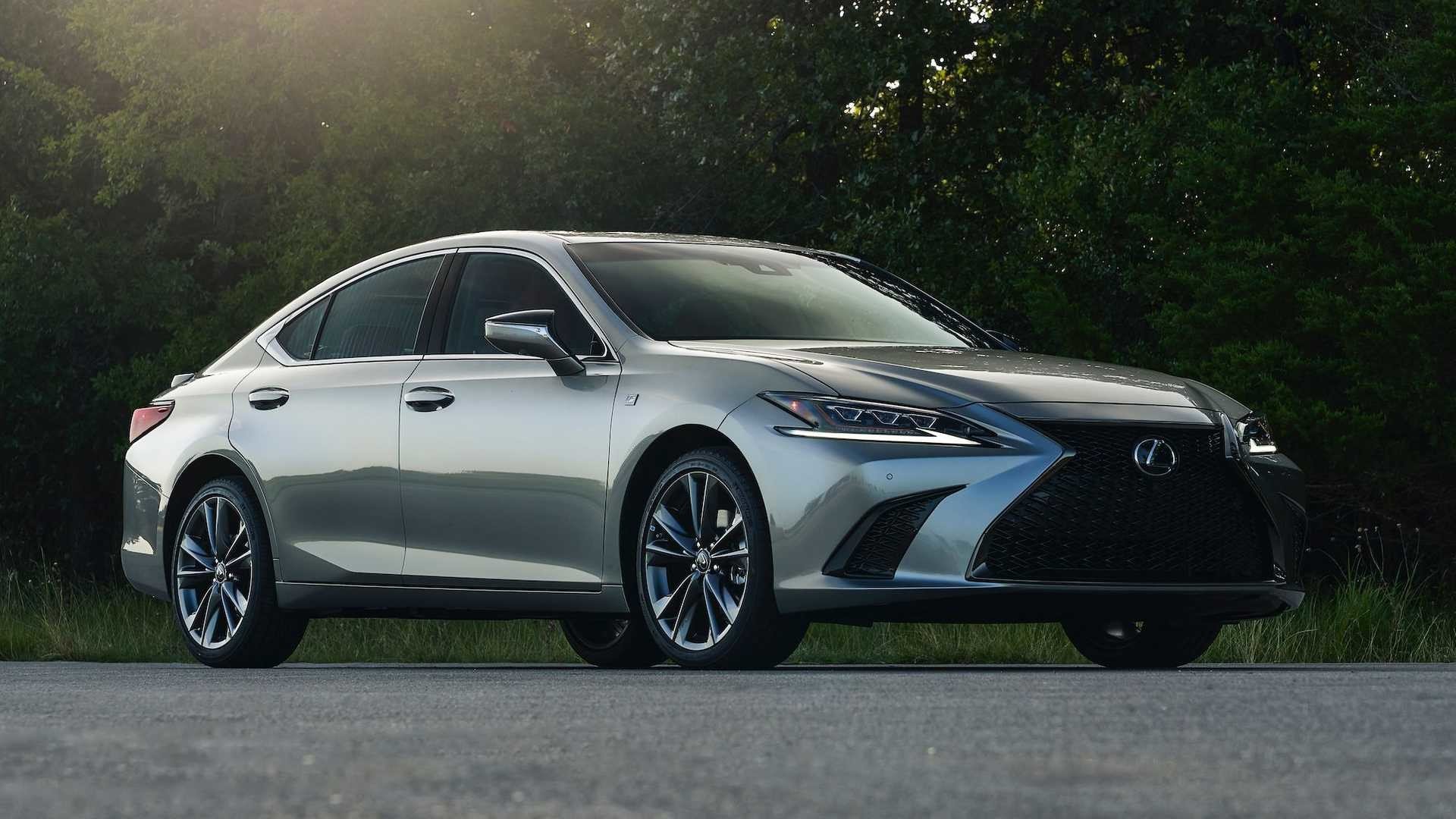 Lexus представила обновленный ES