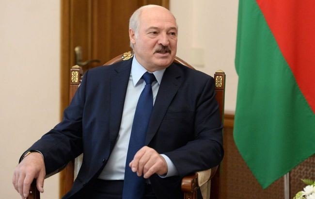 Лукашенко поручил закрыть бастующие предприятия
