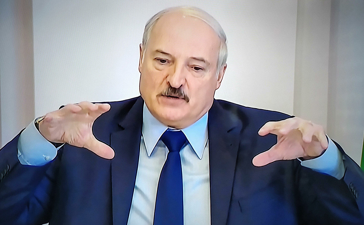 Лукашенко заявив про “початок агресії” з-за кордону, у тому числі з України