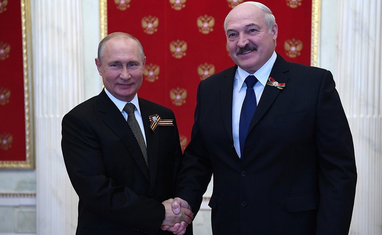 Танго Лукашенко и Путина