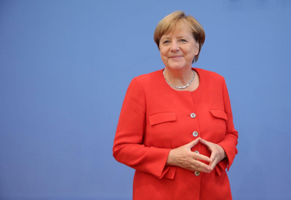 Меркель отказалась защищать "Северный поток-2"