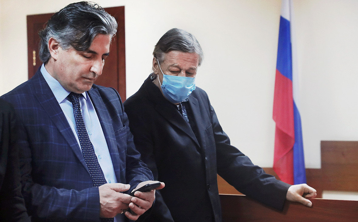 Ефремов заявил о "подставе" своего адвоката