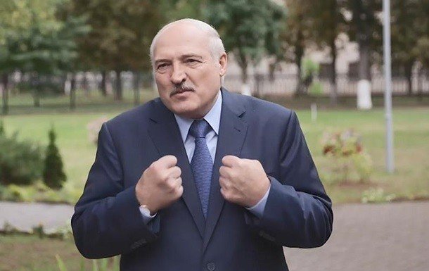 Лукашенко подарили карту белорусских губерний