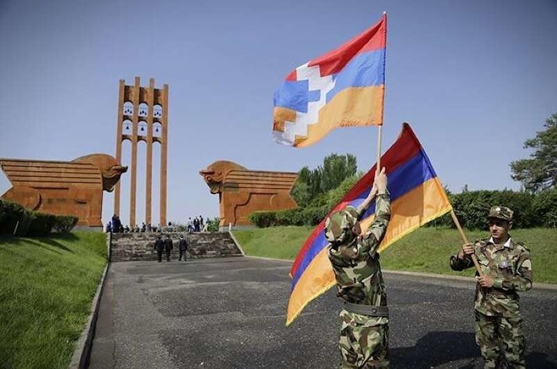 Есть третья сторона, - эксперт о войне в Карабахе