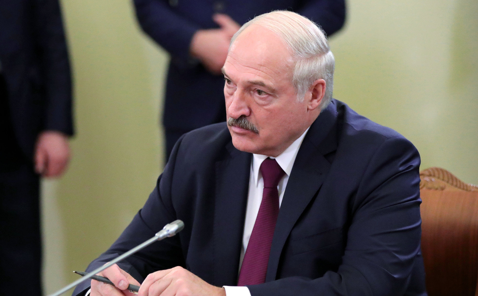 Лукашенко заявил о личном приказе разогнать воскресную акцию