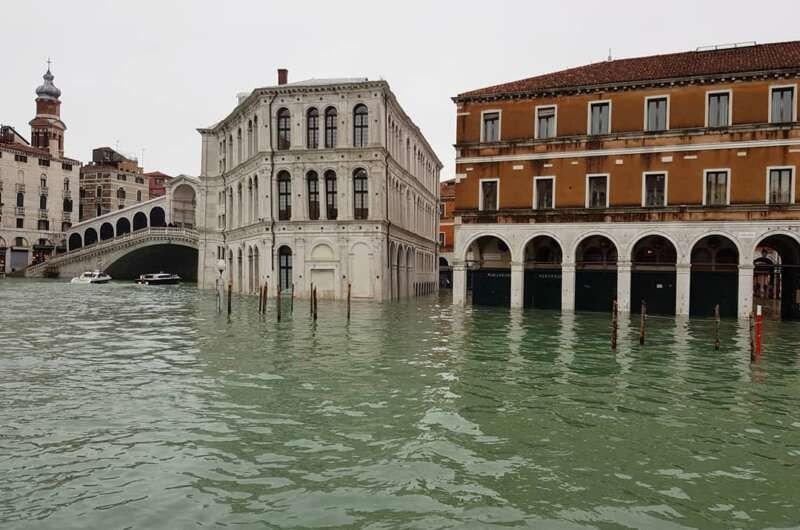 Венеция может уйти под воду