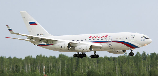 Российский президентский борт приземлился в Ереване