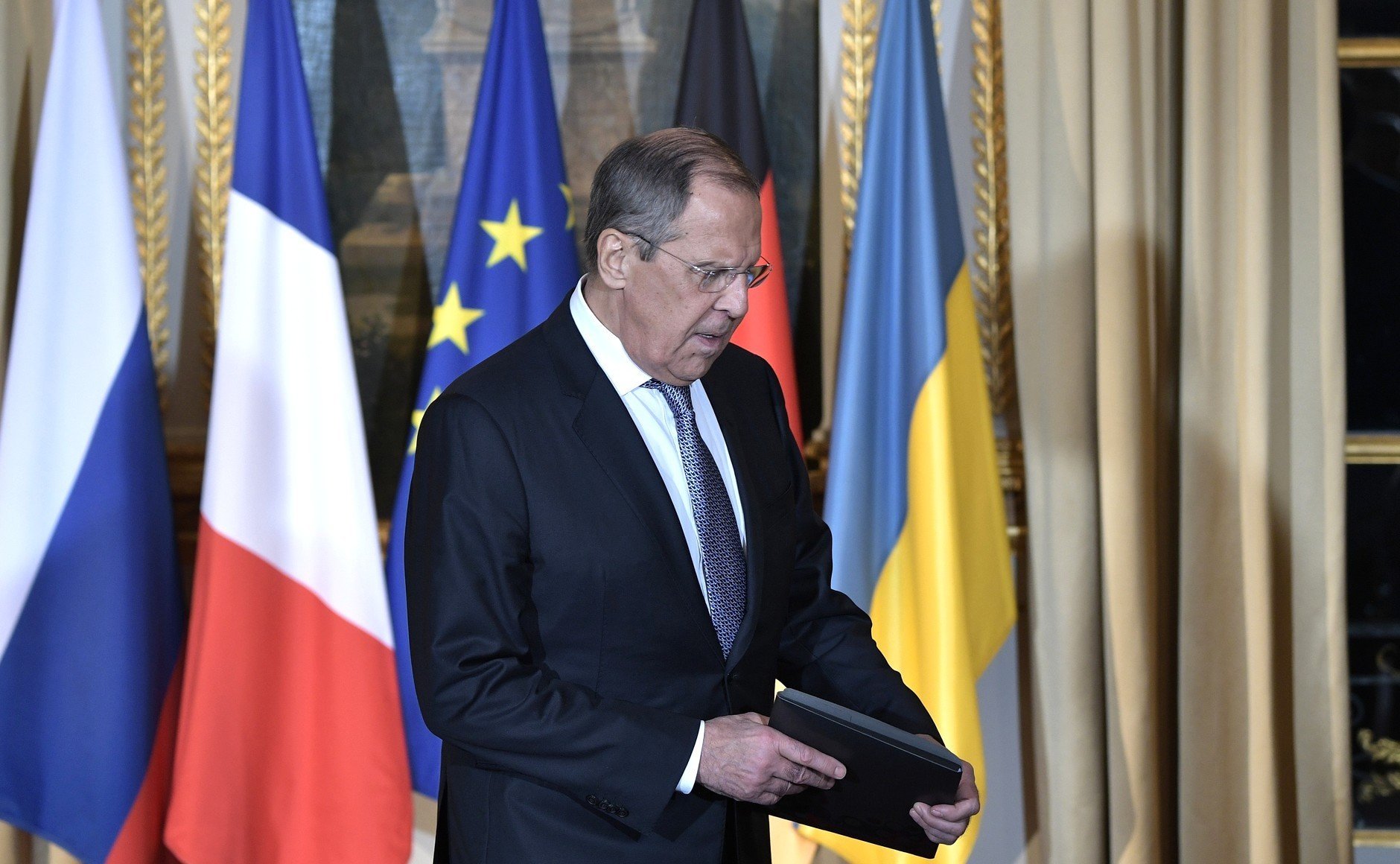 Россия ругает Францию из-за "формулы Штайнмайера"