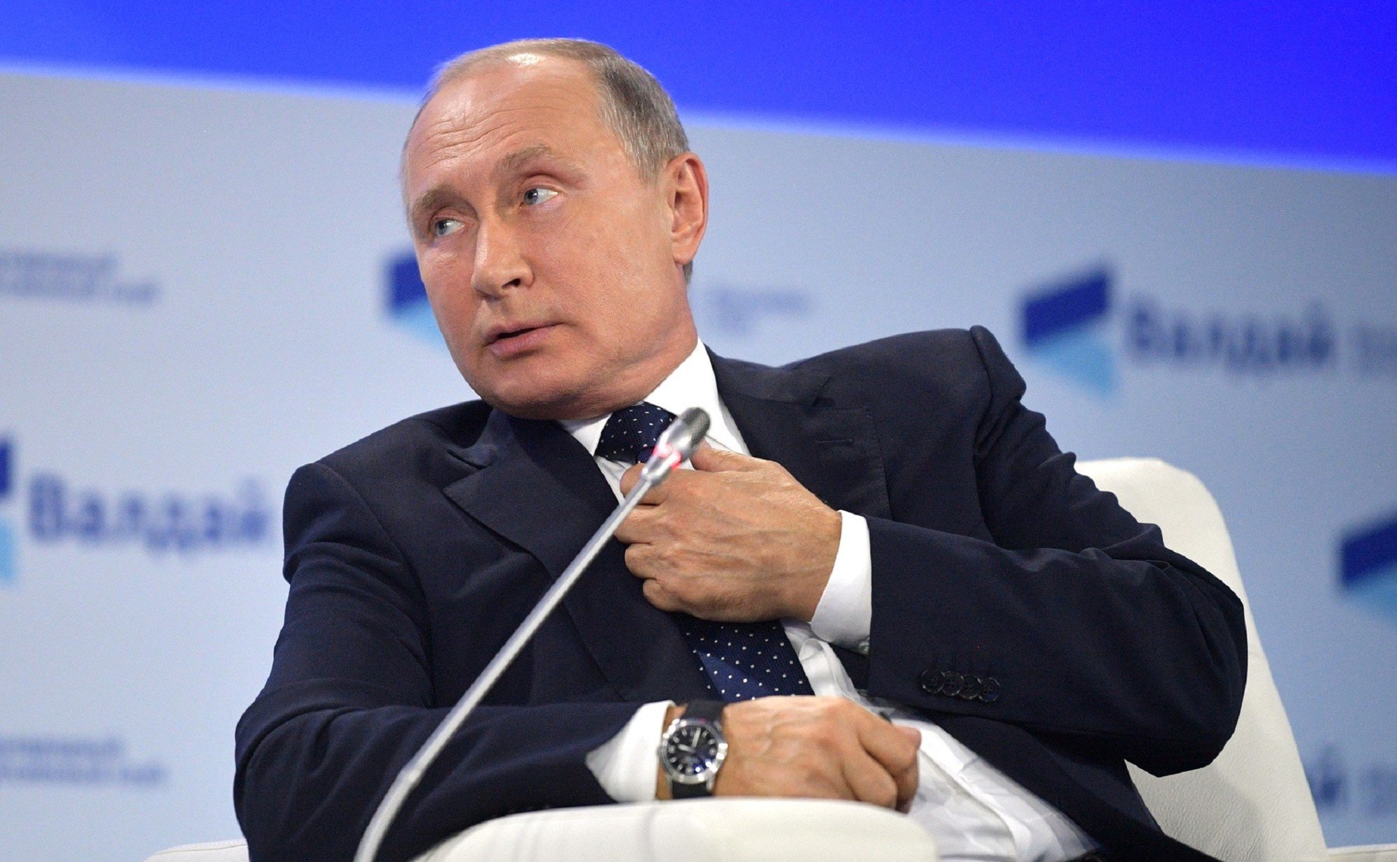 Кто и зачем "сливает" личную жизнь Путина