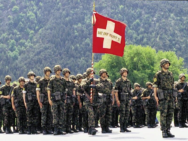 Швейцария задействует армию в борьбе с пандемией