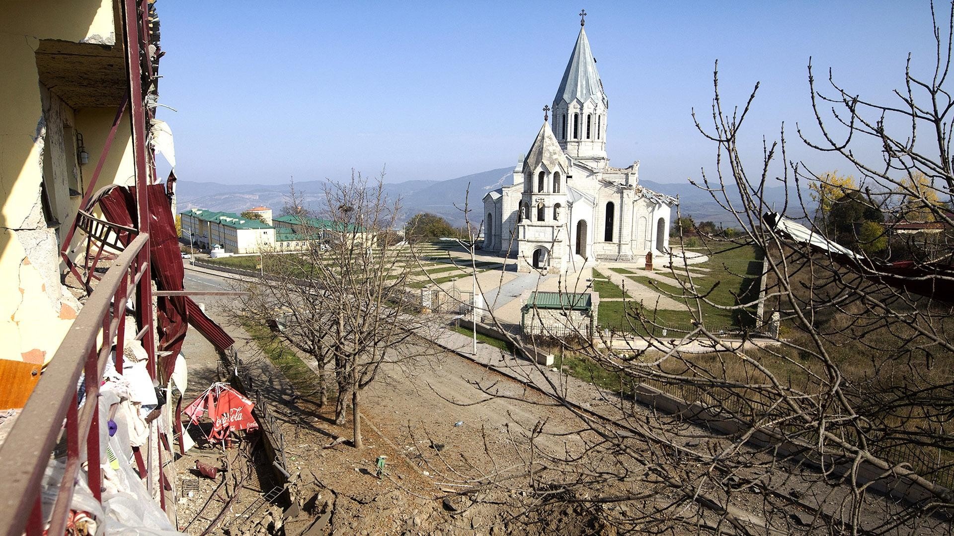 Карабах признал потерю контроля над Шуши