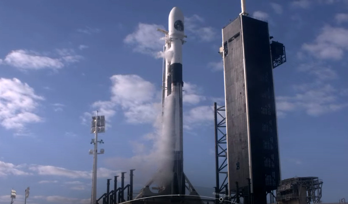 SpaceX запустила разведывательный спутник США