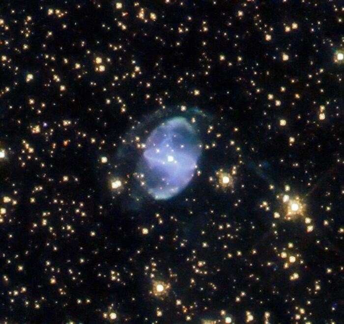 Hubble сфотографировал уникальную туманность