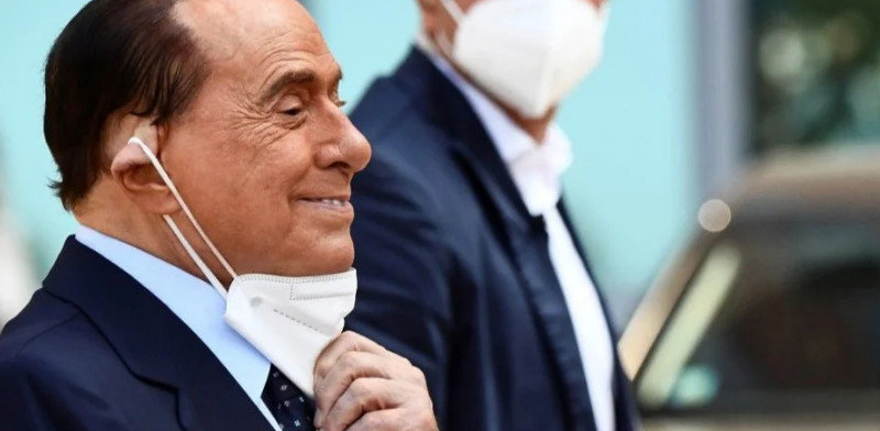 Берлускони экстренно госпитализировали
