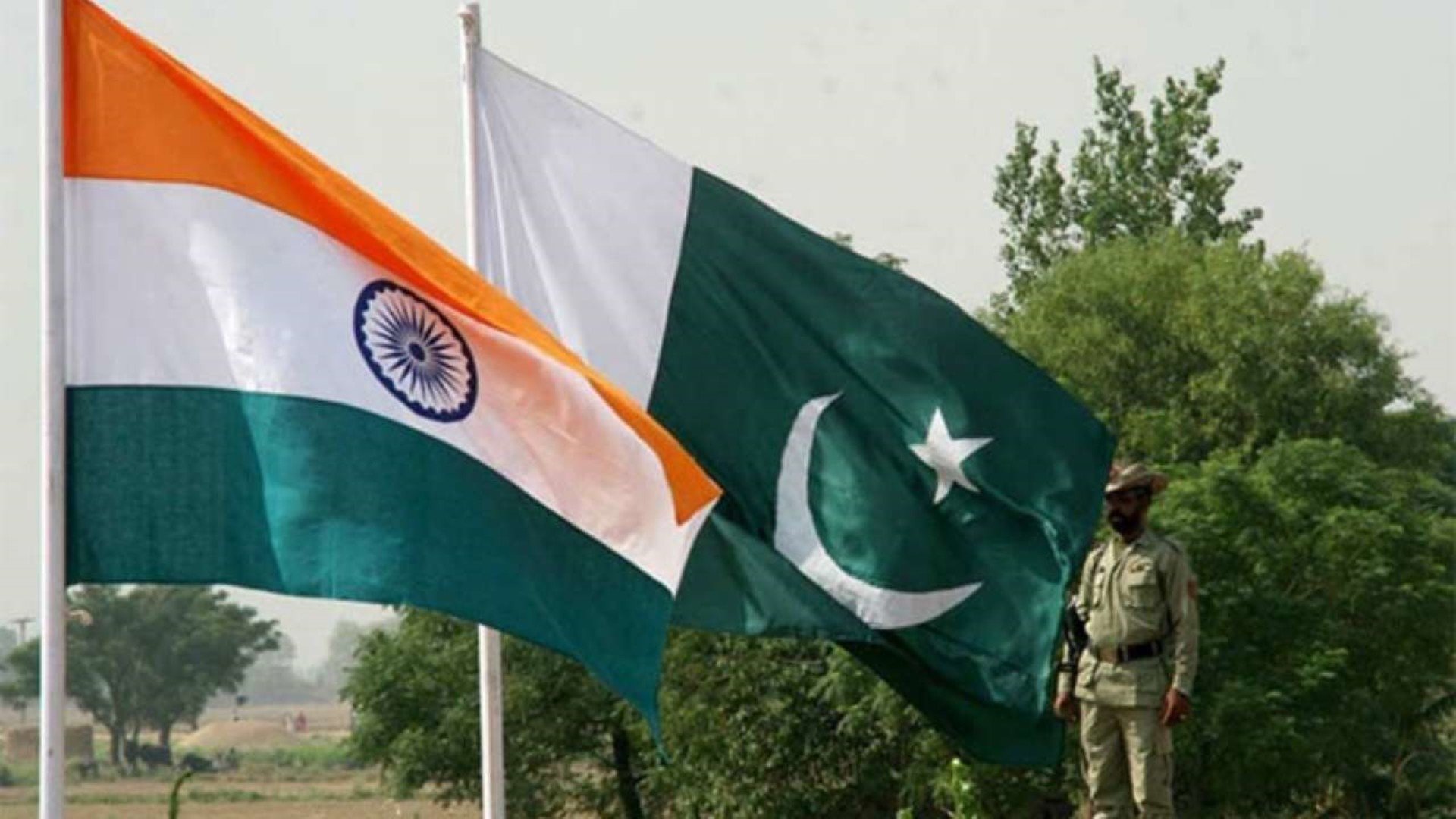 Індієць "зливав" секретні дані Пакистану за інтимні фото