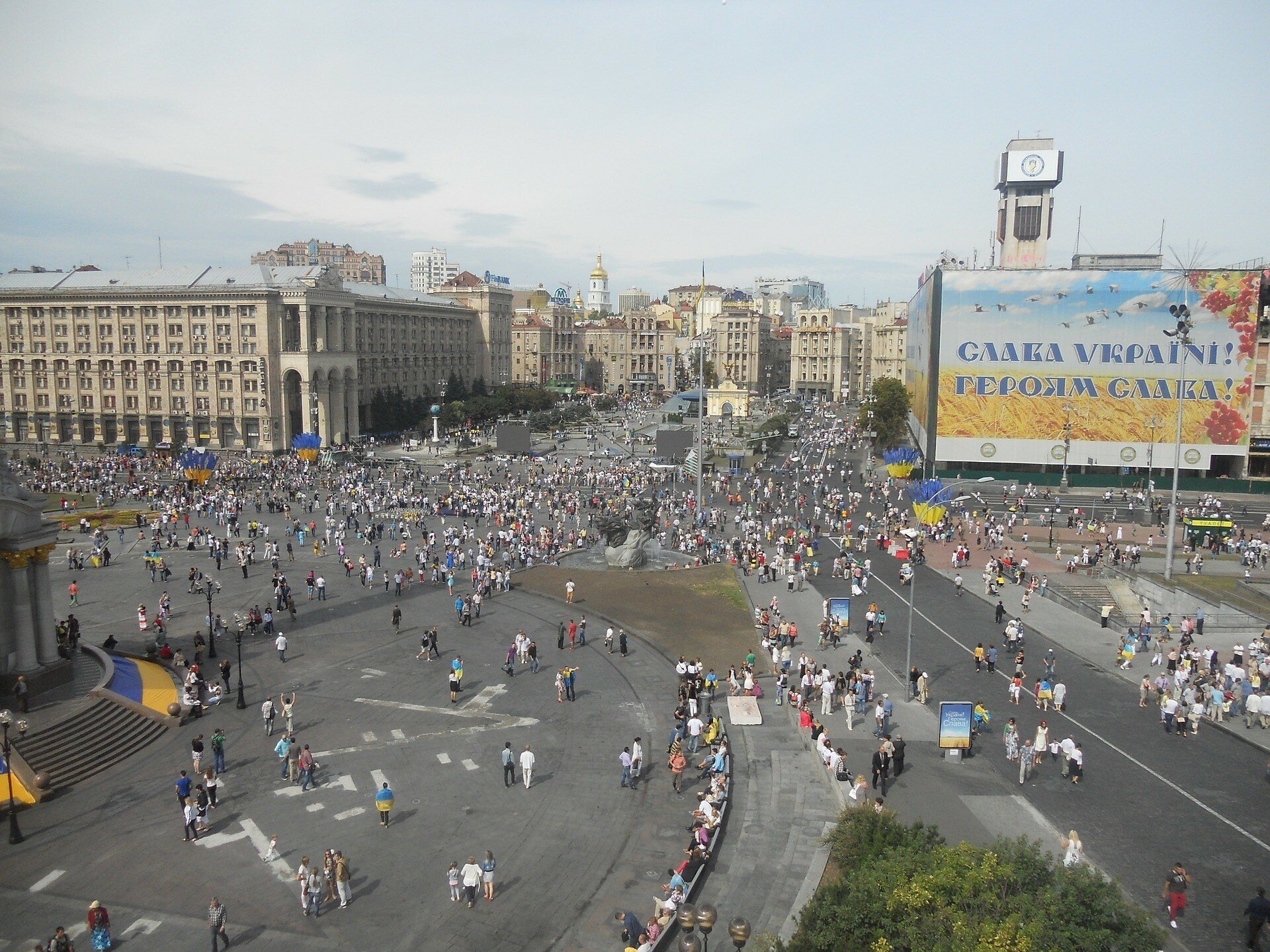 Родичі Небесної сотні просять ФОПів покинути Майдан