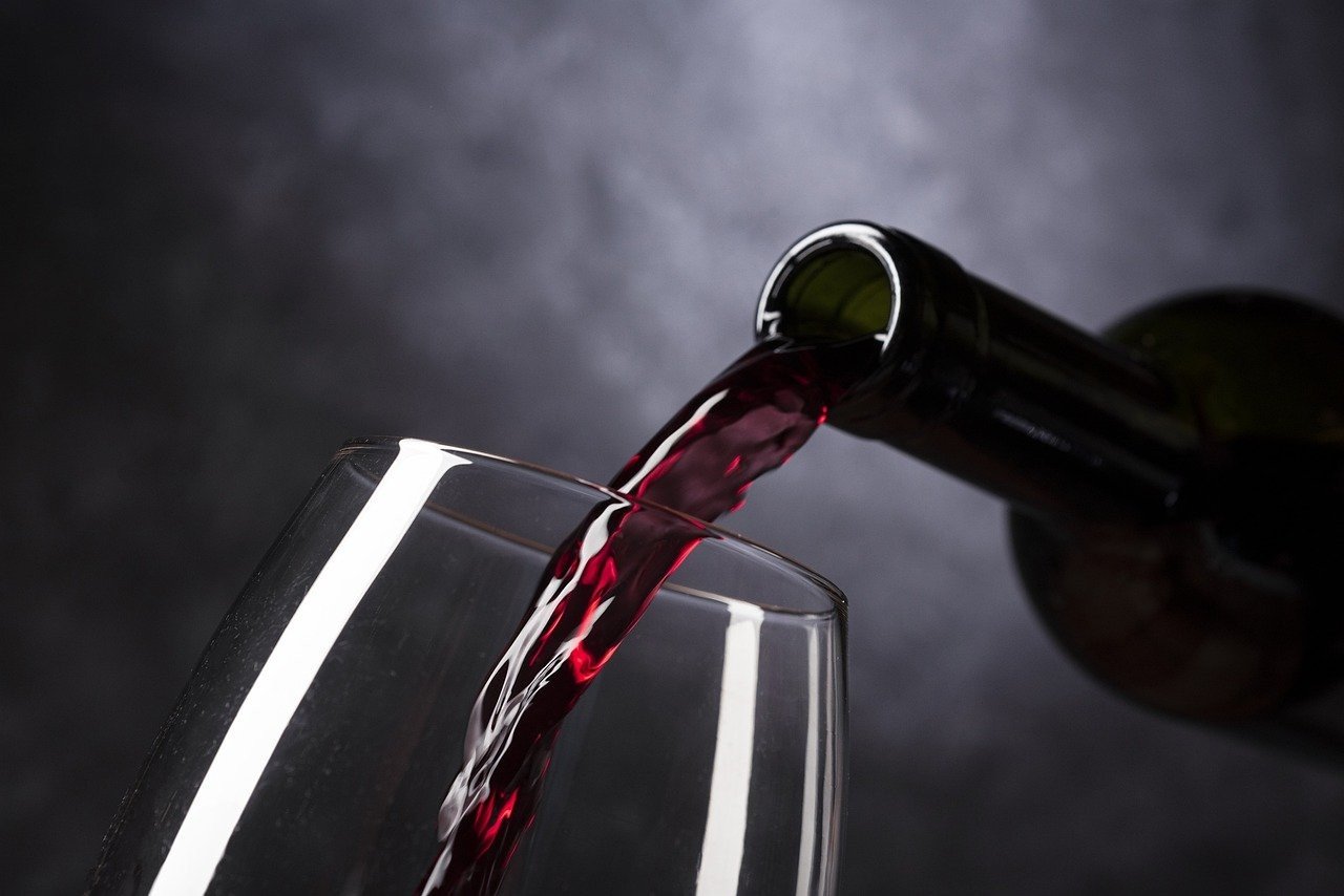 Как правильно пить вино