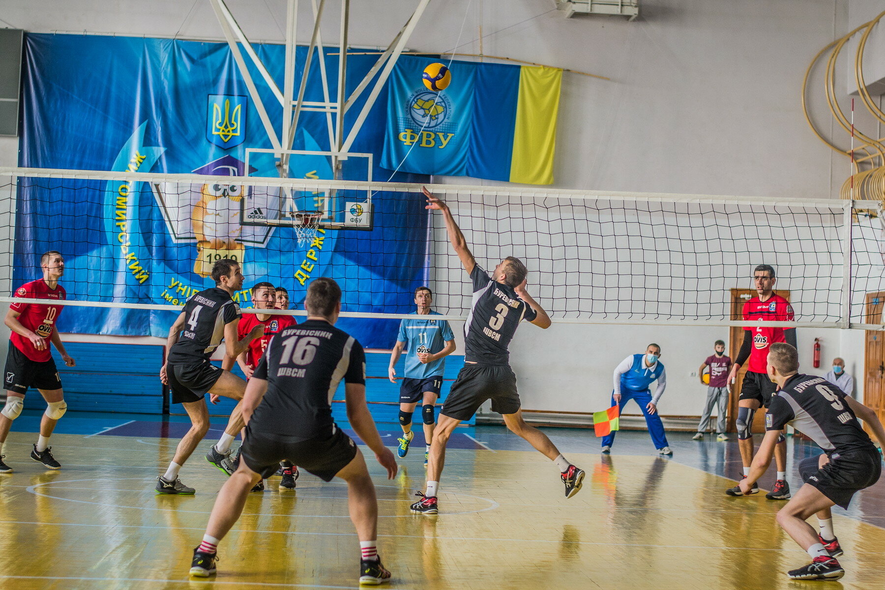 Когда 13 баллов не спасают: в чемпионате Украины проходит последний тур