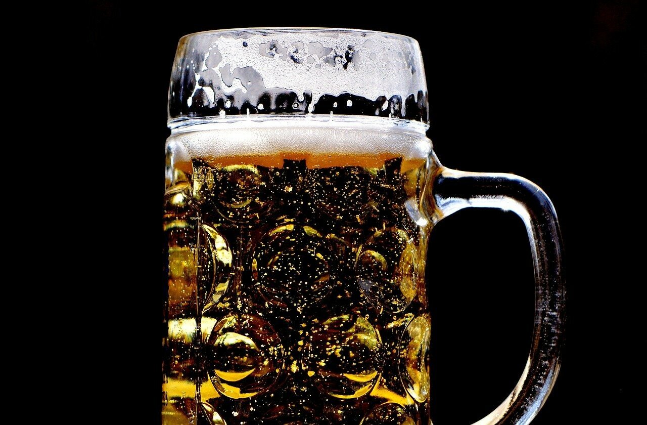 Немецкие пивоварни избавляются от пива и просят помощи у правительства