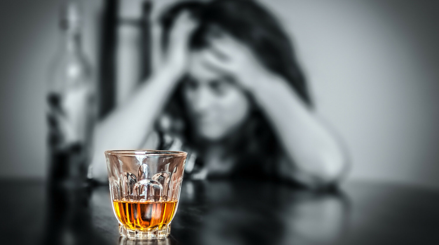 Вчені знайшли причину жіночого алкоголізму