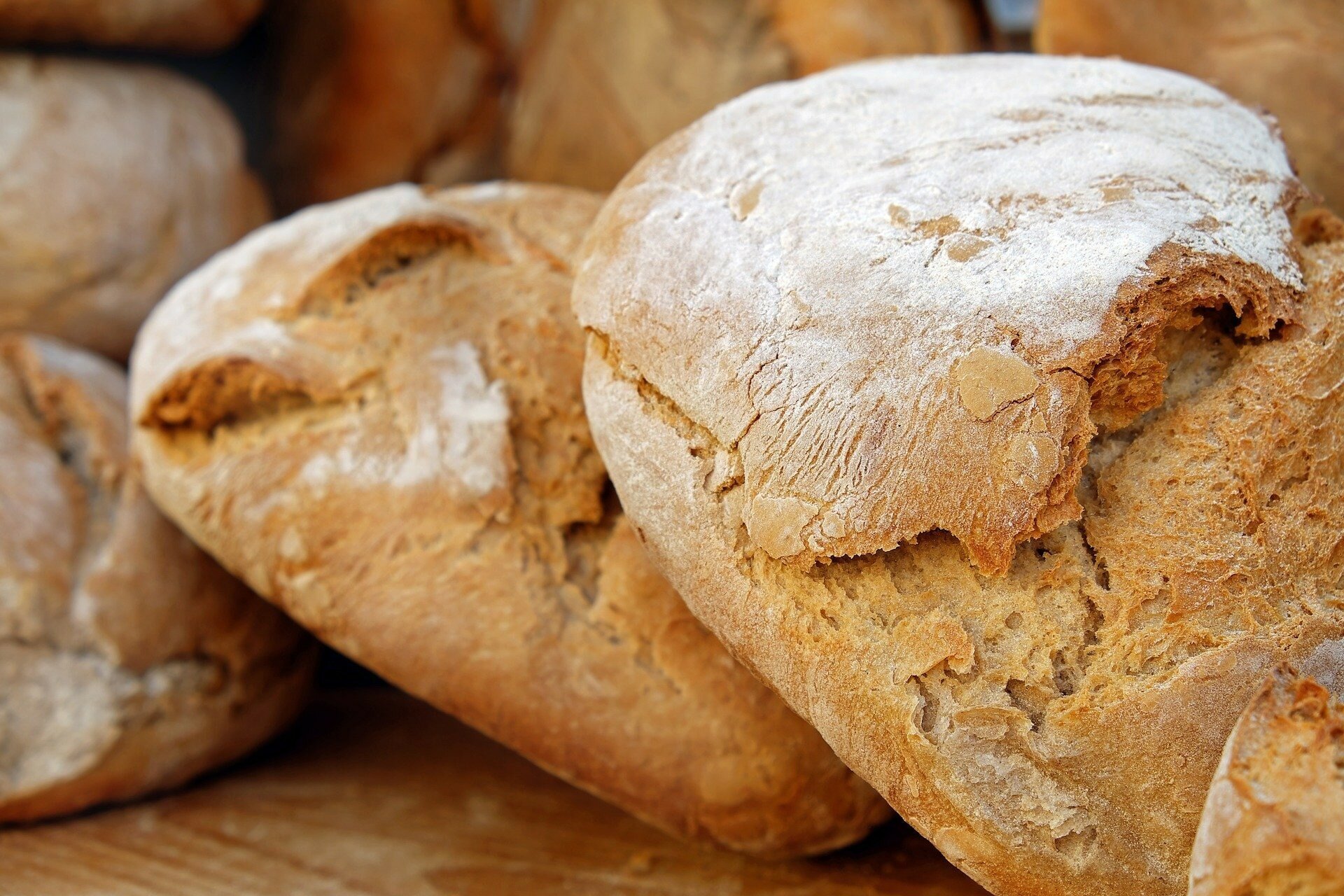 Антирекорд виробництва борошна: коли в Україні подорожчає хліб