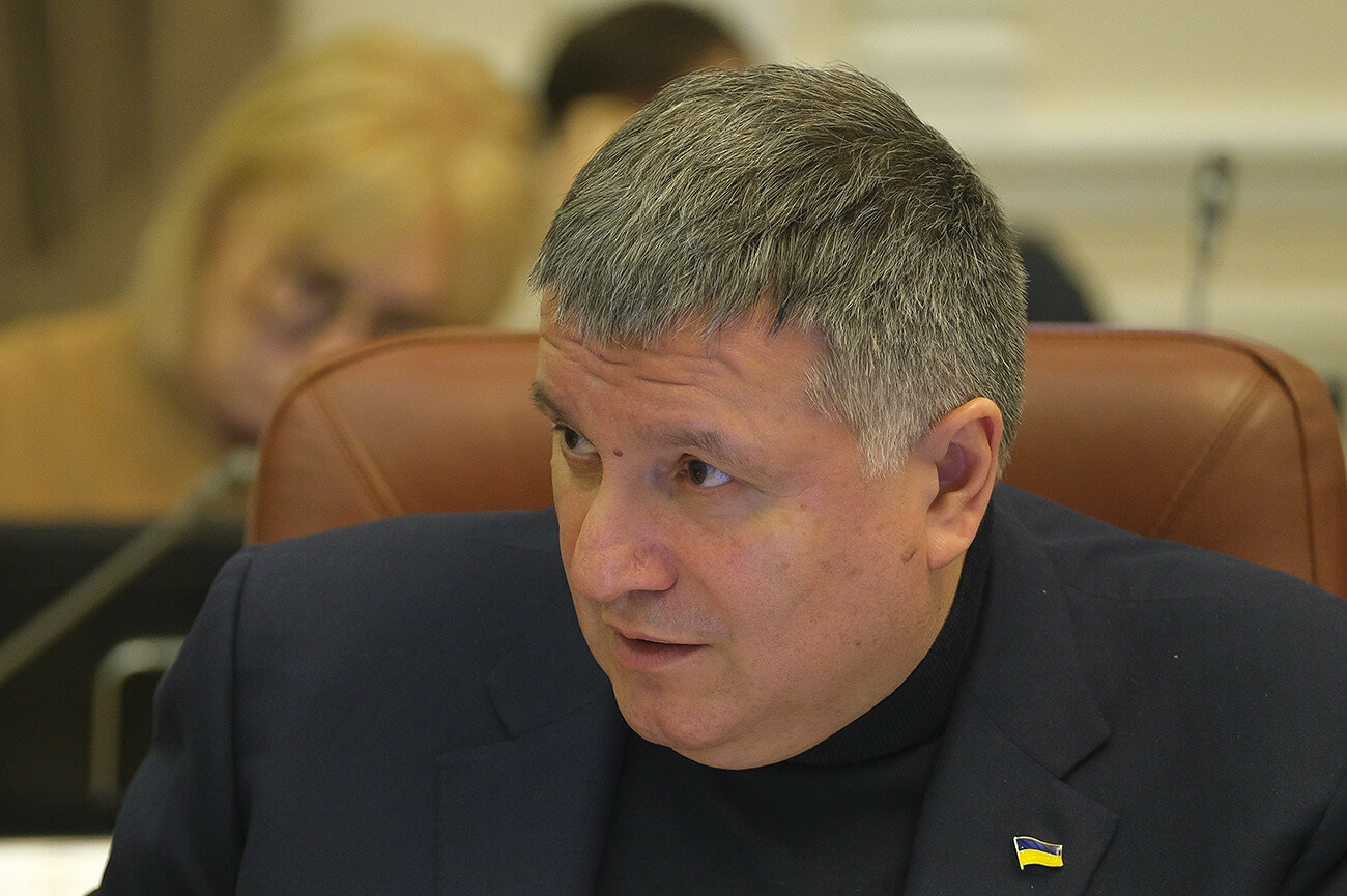 Аваков не видит аргументов в пользу санкций против Порошенко