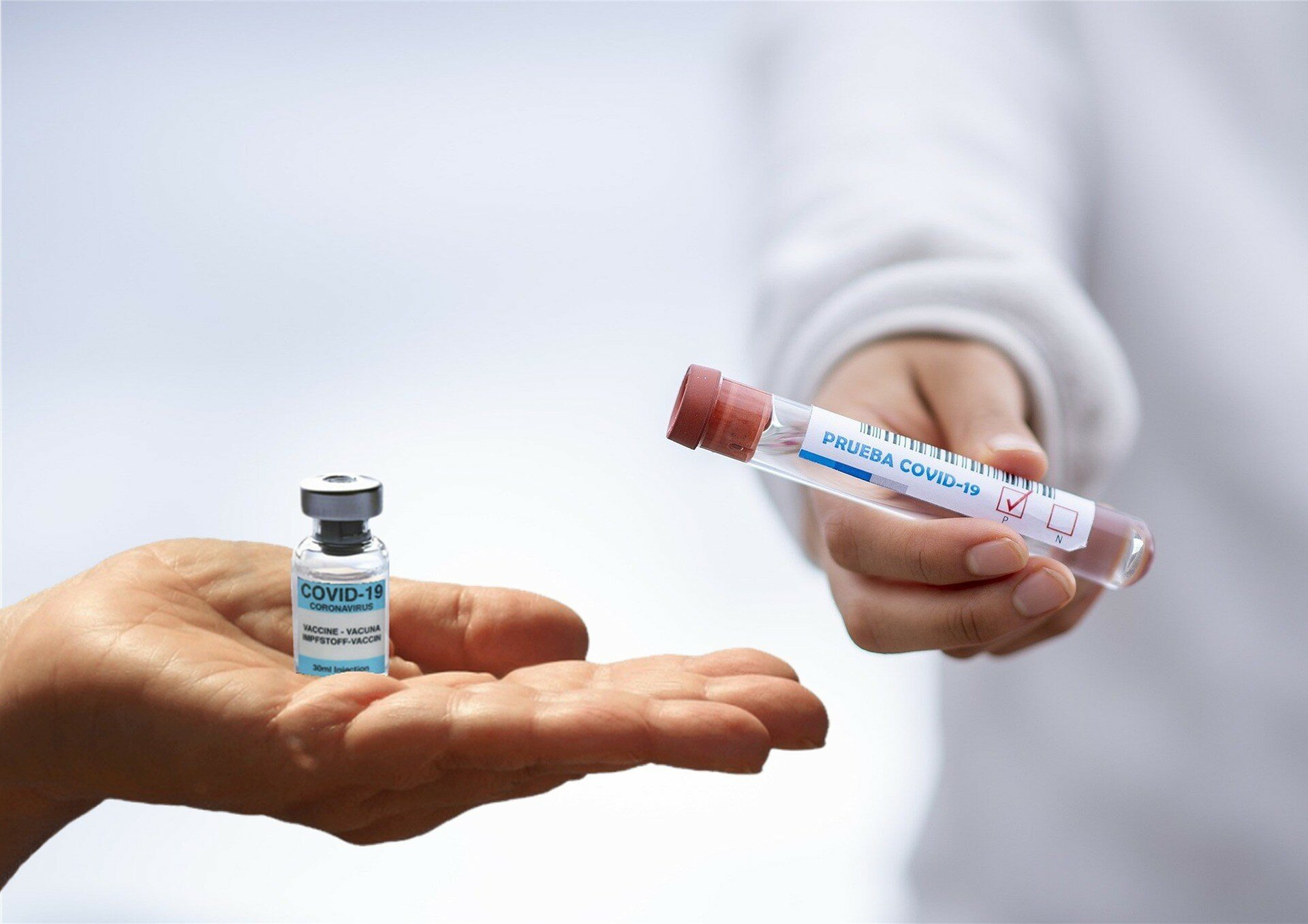 Украина закупит почти 8 млн доз вакцины от COVID-19