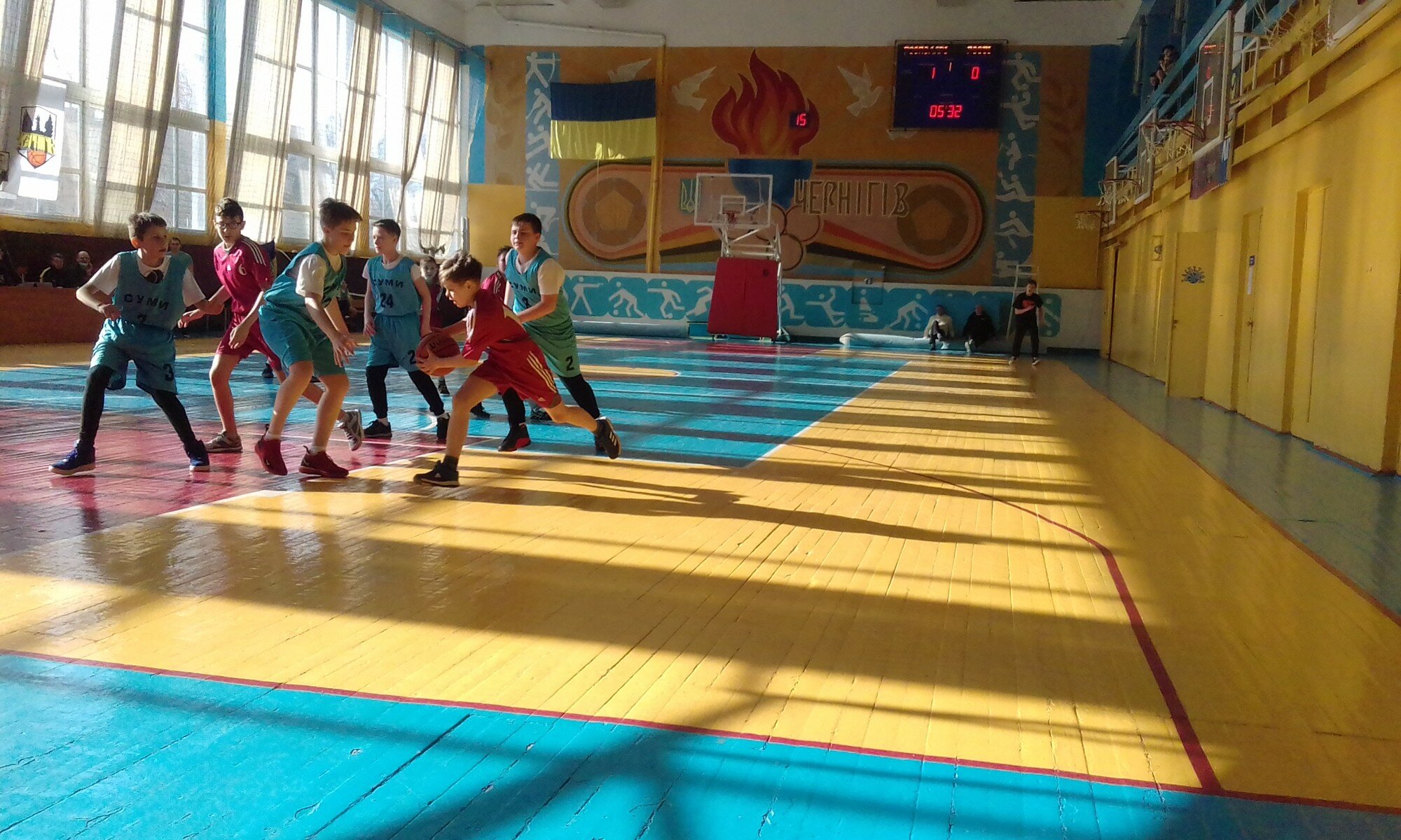 Український баскетбол: сільська команда б'ється проти обласних центрів